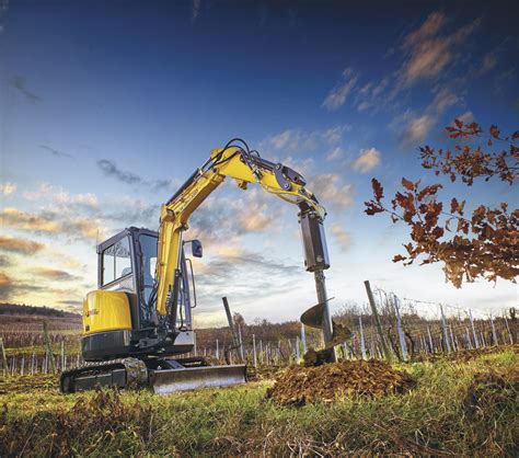 new holland e26c specs